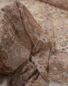Tecido Crepe Chiffon Texturizado Italiano Paisley e Arabescos Tons de Nude