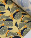 Tecido Crepe Salinas Limões Abstratos Azul e Tons de Amarelo
