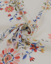 Tecido Crepe Chiffon Grosso Buquês Florais Colorido e Creme