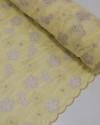 Tecido Cambraia Bordada Campo Floral Bege e Amarelo Manteiga