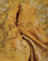 Tecido Viscose Italiano Estampa Tie Dye Abstrato Bege e Amarelo