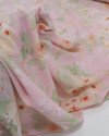 Tecido Crepe Koshibo Leve Campo Floral Bege Claro e Rosa Bebê