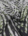 Tecido Crepe Chiffon Estampa Abstrata Branco e Tons de Verde