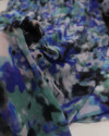 Tecido Crepe Chiffon Manchas Tons de Azul e Preto