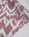 Tecido Viscose Estampa Abstrata Ondulado Sobreposto Branco e Goiaba