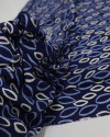 Tecido Viscose Folhas em Rascunho Branco e Tons de Azul