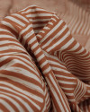 Tecido Viscose Texturizada Listras Geométricas Creme e Argila