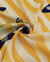 Tecido Viscose Premium Barrado Sardines Estampadas e Listras Verticais Azul, Amarelo e Creme