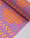 Tecido Viscose Texturizada Listras Geométricas Colorido e Rosa