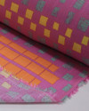Tecido Viscose Texturizada Listras Geométricas Colorido e Rosa