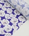Tecido Crepe Silk Macro Flores Branco e Violeta