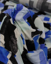 Tecido Viscose Estampa Geométrica Preto, Tons de Azul e Offwhite