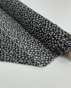 Tecido Crepe Chiffon Texturizado Italiano Micro Tapete Floral Amarelo, Branco e Preto