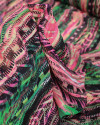 Tecido Crepe Chiffon Brocado Listras Abstratas Verde e Tons de Rosa