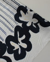 Tecido Crepe Silk Italiano Barrado Macro Floral e Listras Verticais Azul Marinho e Branco