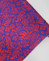 Tecido Crepe Silk Macro Folhagens Vermelho e Azul Royal