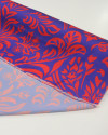 Tecido Crepe Silk Macro Folhagens Vermelho e Azul Royal