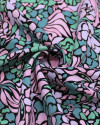 Tecido Viscose Mista com Poliamida Grosso Campo Floral Abstrato Tons de Rosa e Tons de Verde