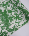 Tecido Viscose Texturizada Folhagens Abstratas Offwhite e Verde