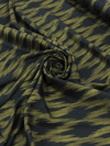Tecido Crepe Italiano Chevron Desfocado Verde e Preto