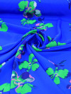 Tecido Crepe Italiano Macro Flores Verde e Azul Royal