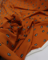Tecido Crepe GGT Barrado Animal Print Branco e Laranja