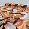 Tecido Crepe Silk Italiano Abstrato Salmão e Preto