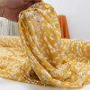 Tecido Crepe Chiffon Toque de Seda com Foil e Floral Branco e Mostarda