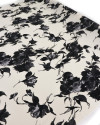 Tecido Viscose Italiano Macro Floral Preto e Creme