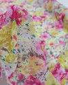 Tecido Crepe Chiffon Tapete Floral Amarelo e Rosa