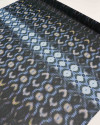 Tecido Crepe Chiffon Italiano Barrado Ilusionista Azul e Preto