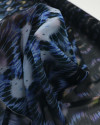 Tecido Crepe Chiffon Italiano Barrado Ilusionista Azul e Preto