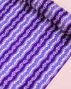 Tecido Crepe Silk Italiano Listras Florais Onduladas Branco, Azul e Roxo