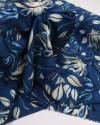 Tecido Viscose Macro Flor de Lótus Azul Marinho