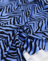 Tecido Cambraia Italiano Macro Animal Print Azul com Preto 