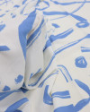 Tecido Crepe Koshibo Pinturas Abstratas Azul Celeste e Offwhite