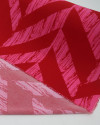 Tecido Crepe Koshibo Chevron em Recortes Rosa e Vermelho